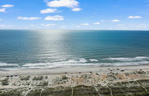 Coquina Gables House | Relaxing beach getaway just steps to the shore