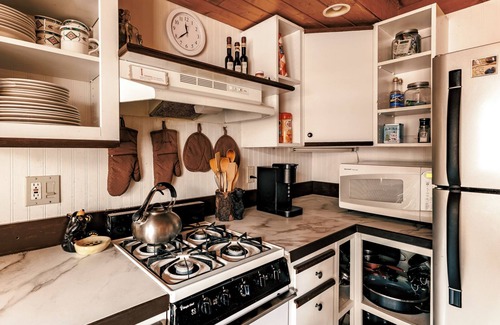 Sugarloaf Cabin | Relaxing Big Bear A-Frame Cabin with Hot Tub, Fire Pit & King Bed