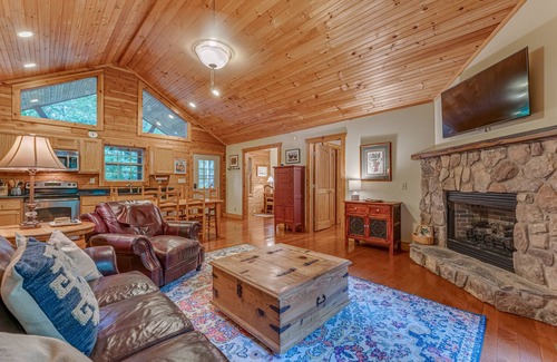 Saluda Cabin | Relaxing cabin in Lake Sheila area
