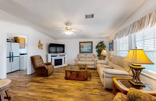 Laguna Beach Estates House | Relaxing Coastal Getaway – Spacious & Private, Just Steps from the Sand