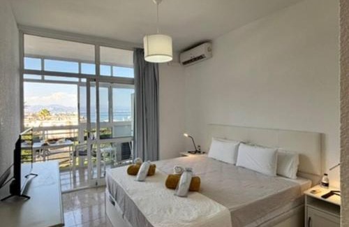 Torremolinos Apartment | Relaxing Coast - Torre La Roca - City Center