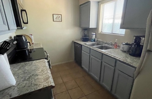 Sunrise Springs Condo | Relaxing condo with easy access to the pool-shopping-restaurants in Foothills