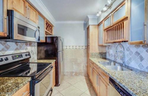 South Scottsdale Apartment | Relaxing Condo with Parking - Minutes to Old Town!