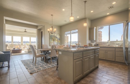Washington House | Relaxing, Coral Ridge R&R! Pools Across the Street. Overlooking the Fish Pond