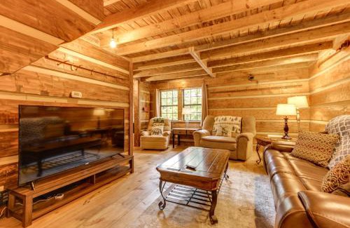Deerfoot Park Estates House | Relaxing Cosby Cabin with Fire Pit and Covered Porch!