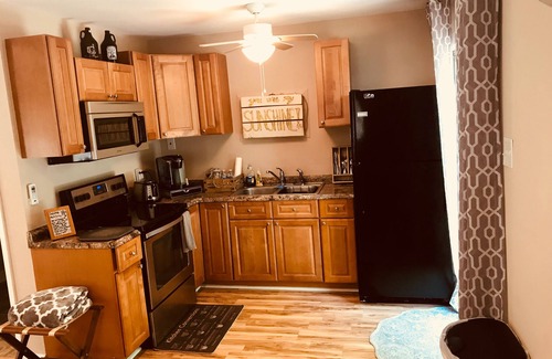 Carriage Hills Cottage | Relaxing Cottage close to everything! Perfect for 2!Wi-Fi, Keurig,Outside space!