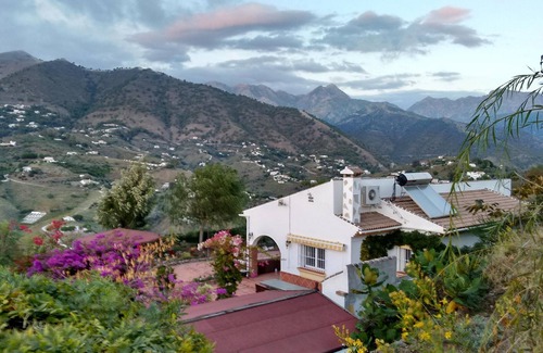 Competa Villa | Relaxing Country Villa In A Beautiful Mountain Setting, Easy Access to Coast.
