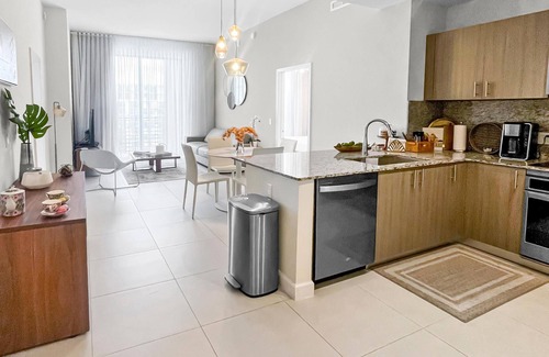 Doral Condo | Relaxing Doral Retreat: 2BR Charm
