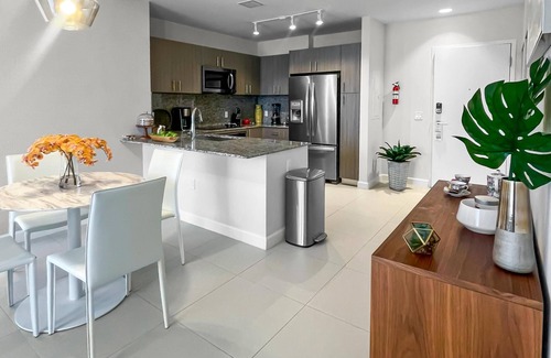Doral Condo | Relaxing Doral Retreat: 2BR Charm