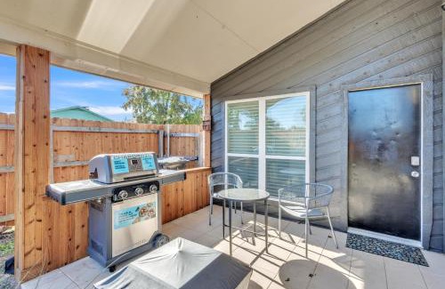 West Arlington Apartment | Relaxing Family Retreat in West Arlington Duplex