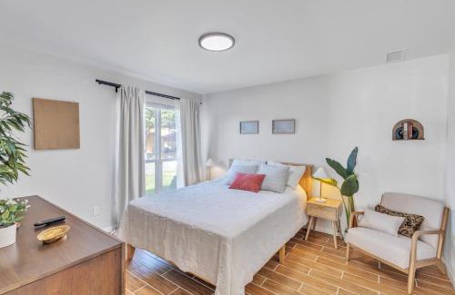 West Arlington Apartment | Relaxing Family Retreat in West Arlington Duplex