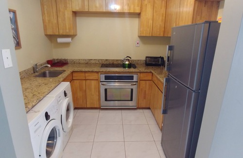 Orange Bay Condo | Relaxing fun in the sun. Enjoy a little piece of the jamaican jewel in security