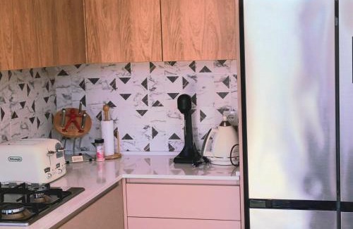 Vake-Saburtalo Bed & Breakfast | Relaxing Gateway With Beautiful City Views And Parking