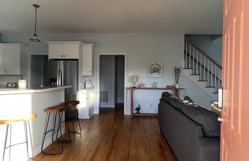 Tranquil Harbour House | Relaxing getaway - walking distance to beach, ice cream shop, putt putt and more