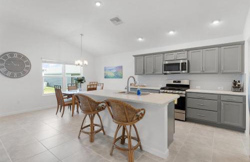Wildwood House | Relaxing, Golf, Pools, Hiking, events