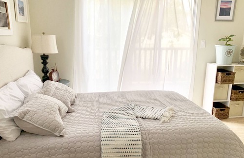 Altadena House | Relaxing Guesthouse < 10 mins from Rose Bowl