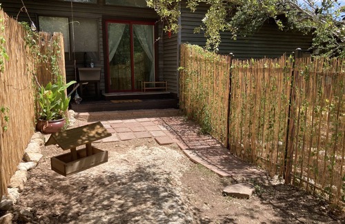 Lakeway Apartment | Relaxing hill country suite walking distance to lake w/private entrance/terrace