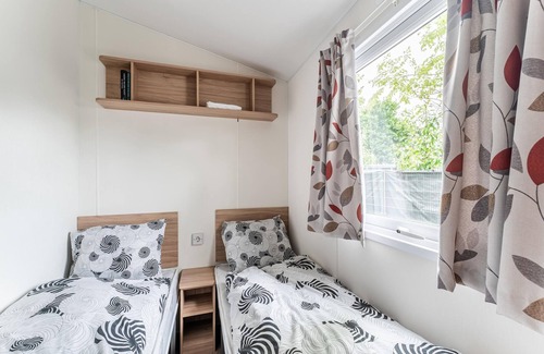 Grou House | Relaxing holiday chalet by the water in Grou