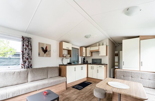 Grou House | Relaxing holiday chalet by the water in Grou