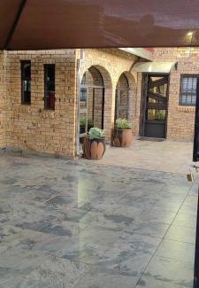 Phuthaditjhaba House | Relaxing Holiday Home