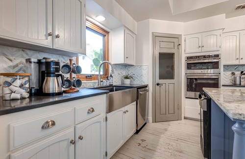 Ridgehaven House | Relaxing home with Pool&Spa in central location