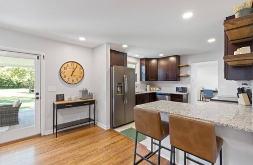 Hendersonville House | Relaxing House near the Lake!