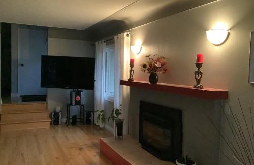 Esquimalt House | Relaxing Inn