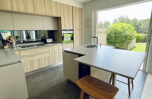 Quartier des Espesses Villa | Relaxing life in a quiet villa with all amenities in the South of France