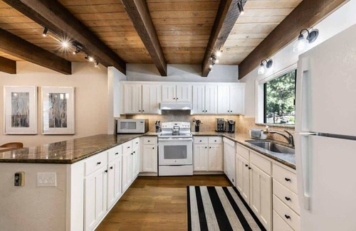 Brockway House | Relaxing Mountain Home #38