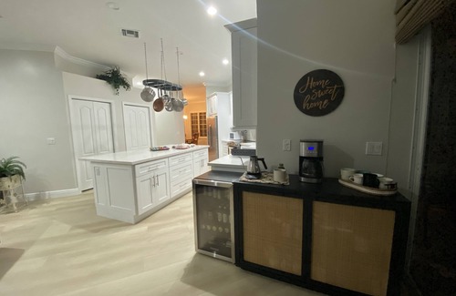 Bonita Springs House | RELAXING OASIS-Private Lanai Heated POOL & SPA. 4 Bed, 3.5 Bath/Beach 10 min