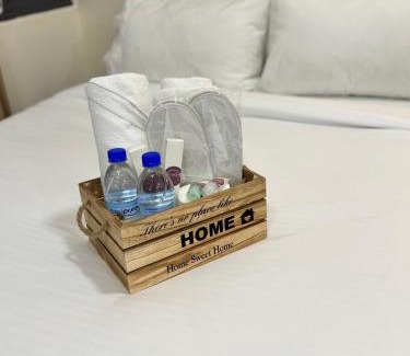 Pasay Apartment | Relaxing Pasay Retreat Pool, WiFi & Gym Access