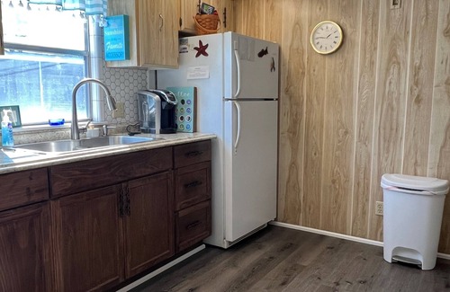 Crystal River House | Relaxing retreat on the water-10 minutes to Gulf and Springs!