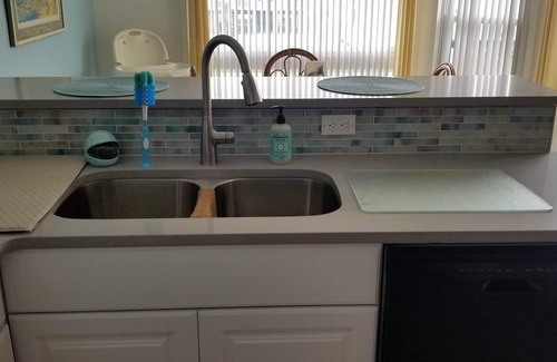Galveston House | Relaxing Retreat with Beach View near Jamaica Beach -Discount for Weekly Booking