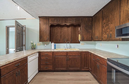 Pottawattamie County Cabin | Relaxing River Cabin just across from Downtown Omaha!