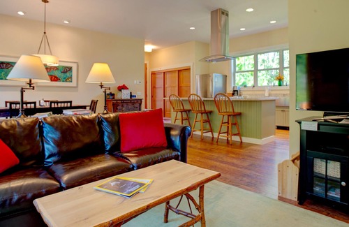 Cle Elum House | Relaxing riverfront home in the Cascades - great for families