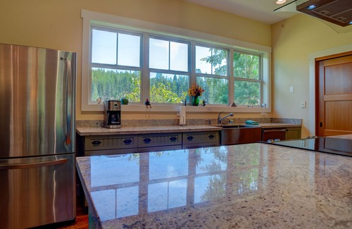 Cle Elum House | Relaxing riverfront home in the Cascades - great for families