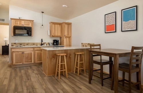Boardman House | Relaxing Riverfront Unit with Kitchenette! FREE Parking, Outdoor Pool!