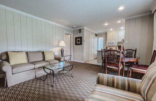 Napa Condo | Relaxing & Romantic 1 bedroom Condo, in the Heart of Wine Country