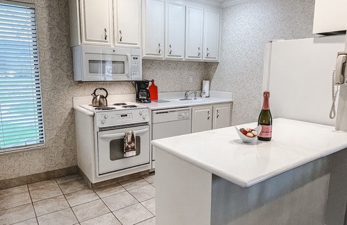 Napa Condo | Relaxing & Romantic 1 bedroom Condo, in the Heart of Wine Country