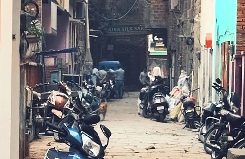 Varanasi House | "Relaxing Room in Varanasi – Ideal for Solo Travelers or Couples"