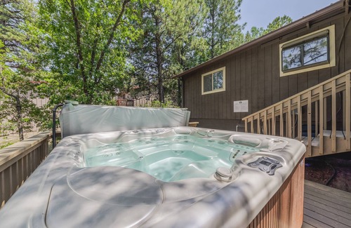 Ruidoso House | Relaxing Ruidoso Escape—3BR Cabin with Hot Tub & Nature Surroundings