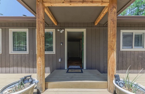 Ruidoso House | Relaxing Ruidoso Escape—3BR Cabin with Hot Tub & Nature Surroundings