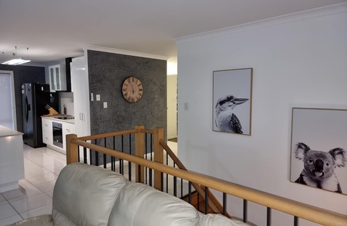 Burrum Heads House | Relaxing seaside home , good fishing, doorsteps from Fraser's, pet friendly