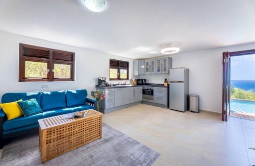 St. Marie Villa | Relaxing spacious villa w/Pool, Bubble bath & BBQ
