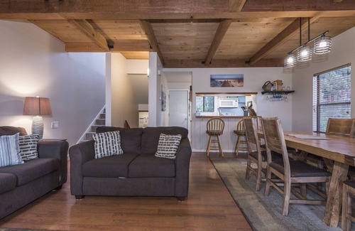 Lake Forest House | Relaxing Tahoe Getaway + Private Beach + Pool + Tennis