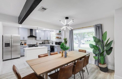 DeSoto House | Relaxing Texas Retreat, 4BR w Pool & Dream Kitchen