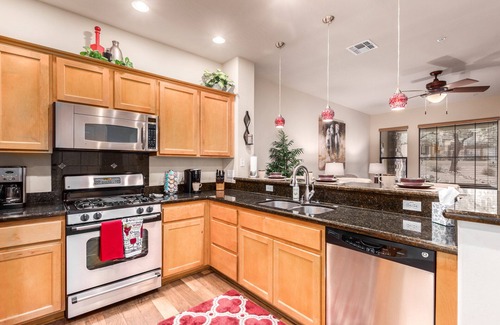 Talon Retreat House | Relaxing Townhome in Grayhawk Area! Golf and Chill