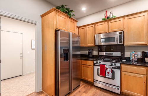 Talon Retreat House | Relaxing Townhome in Grayhawk Area! Golf and Chill