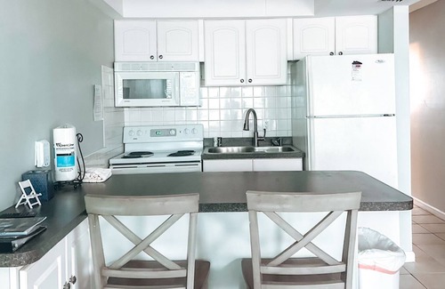 Sunset Beach Condo | Relaxing Treasure Island Condo Steps From Beach, Watch Sunset From Your Balcony!