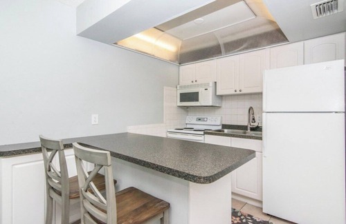 Sunset Beach Condo | Relaxing Treasure Island Condo Steps From Beach, Watch Sunset From Your Balcony!